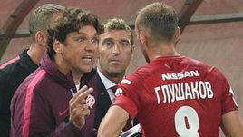 Роман ПИЛИПЧУК, Массимо КАРРЕРА и Денис ГЛУШАКОВ: ассистент тренера уже покинул штаб итальянца.