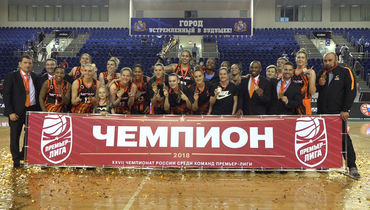 "Лисицы" триумфально завершили сезон