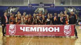 "Лисицы" триумфально завершили сезон