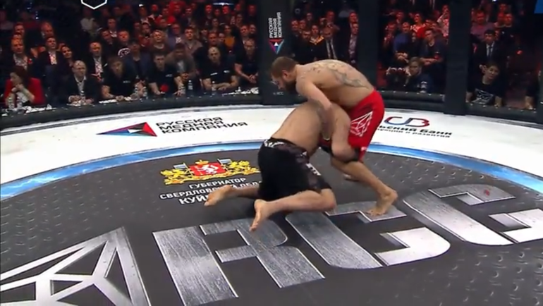 Сегодня. Екатеринбург. Александр ЕМЕЛЬЯНЕНКО против Габриэля ГОНЗАГИ. Сегодня. Екатеринбург. Александр ЕМЕЛЬЯНЕНКО против Габриэля ГОНЗАГИ.