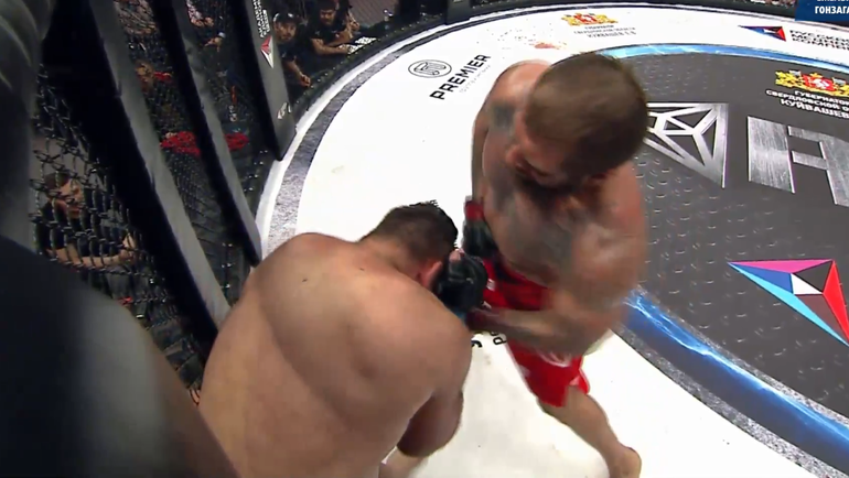 Сегодня. Екатеринбург. Александр ЕМЕЛЬЯНЕНКО против Габриэля ГОНЗАГИ. Сегодня. Екатеринбург. Александр ЕМЕЛЬЯНЕНКО против Габриэля ГОНЗАГИ.