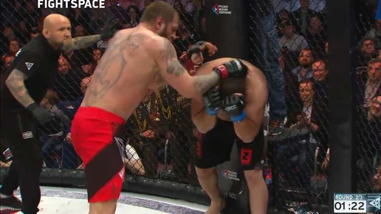 Сегодня. Екатеринбург. Александр ЕМЕЛЬЯНЕНКО против Габриэля ГОНЗАГИ. Сегодня. Екатеринбург. Александр ЕМЕЛЬЯНЕНКО против Габриэля ГОНЗАГИ.