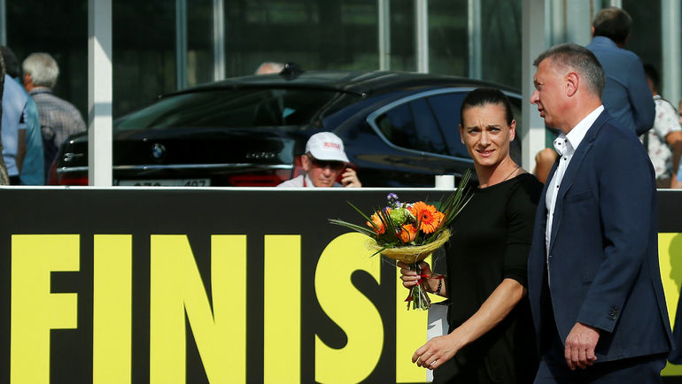 Елена ИСИНБАЕВА и Дмитрий ШЛЯХТИН. Фото REUTERS Елена ИСИНБАЕВА и Дмитрий ШЛЯХТИН. Фото REUTERS