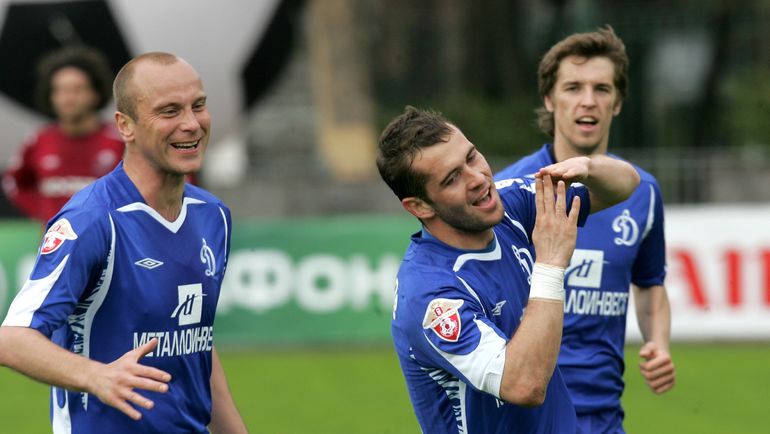 Александр КЕРЖАКОВ (в центре) и Дмитрий ХОХЛОВ (слева). Фото Татьяна ДОРОГУТИНА Александр КЕРЖАКОВ (в центре) и Дмитрий ХОХЛОВ (слева). Фото Татьяна ДОРОГУТИНА