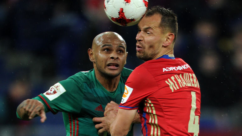 Сергей ИГНАШЕВИЧ (справа) против АРИ. Фото Алексей ИВАНОВ Сергей ИГНАШЕВИЧ (справа) против АРИ. Фото Алексей ИВАНОВ