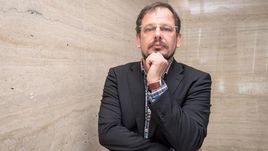 Хайо ЗЕППЕЛЬТ.