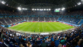 27 августа 2017 года. Санкт-Петербург. "Зенит" - "Ростов" - 0:0. Заполненные трибуны стадиона "Крестовский".