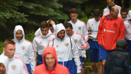 Допинг-офицеры посетили сборную, Дзюба вновь не тренировался