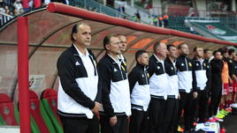 Миодраг БОЖОВИЧ (слева) покинул "Арсенал". Кто теперь будет тренировать туляков?