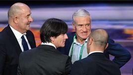 10 самых стильных тренеров этого лета