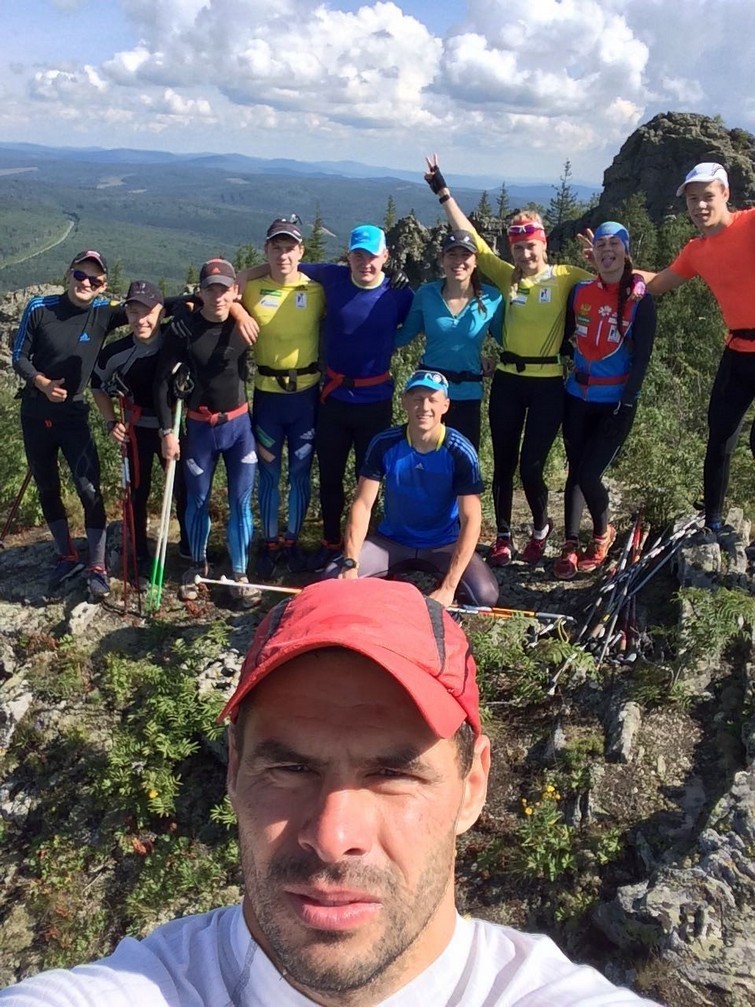 Александр САРАТОВСКИЙ со своими спортсменами. Александр САРАТОВСКИЙ со своими спортсменами.