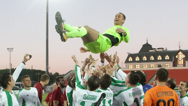 21 мая. Казань. Прощальный матч Сергея РЫЖИКОВА в казанском клубе. Фото Александр ВОЛГИН 21 мая. Казань. Прощальный матч Сергея РЫЖИКОВА в казанском клубе. Фото Александр ВОЛГИН