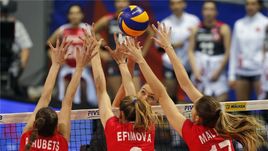 Сегодня. Кралево. Россия - Турция - 3:2. Тройной блок в исполнении россиянок.