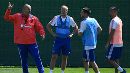 Сегодня. Новогорск. Станислав ЧЕРЧЕСОВ, Игорь СМОЛЬНИКОВ, Александр ТАШАЕВ и Александр САМЕДОВ (слева направо).