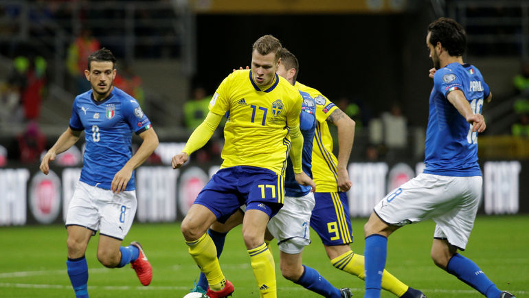 Виктор КЛАССОН (в центре). Фото REUTERS Виктор КЛАССОН (в центре). Фото REUTERS