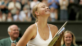 Мария ШАРАПОВА после победы над Сереной УИЛЬЯМС в финале "Уимблдона"-2004.