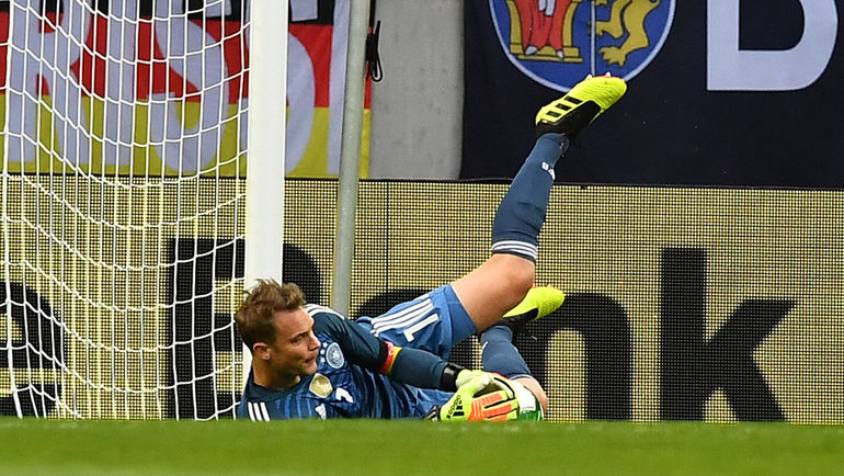 Мануэль НОЙЕР вернулся в сборную Германии незадолго до начала ЧМ-2018. Фото AFP Мануэль НОЙЕР вернулся в сборную Германии незадолго до начала ЧМ-2018. Фото AFP