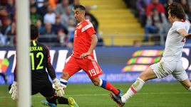 Вторник. Москва. Россия - Турция - 1:1. Александр САМЕДОВ открывает счет.