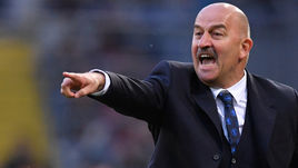 Вторник. Москва. Россия - Турция - 1:1. Станислав ЧЕРЧЕСОВ.