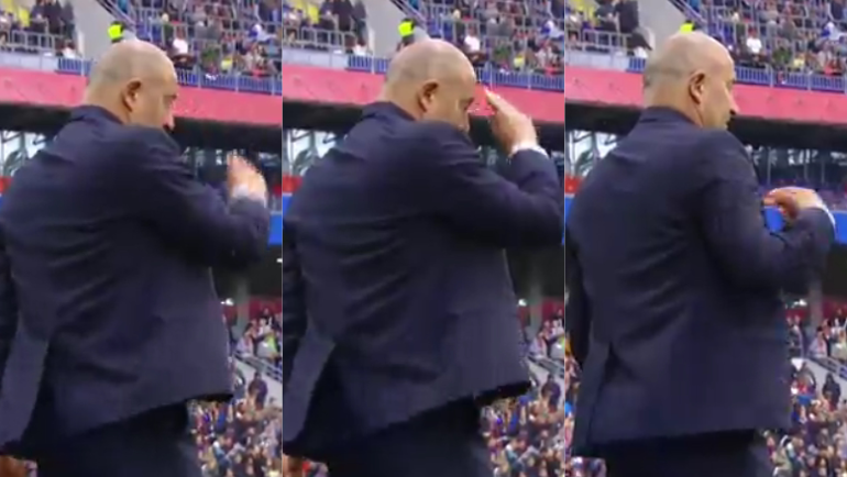 Крестное знамение Станислава Черчесова после гола россиян в конце первого тайма. Крестное знамение Станислава Черчесова после гола россиян в конце первого тайма.