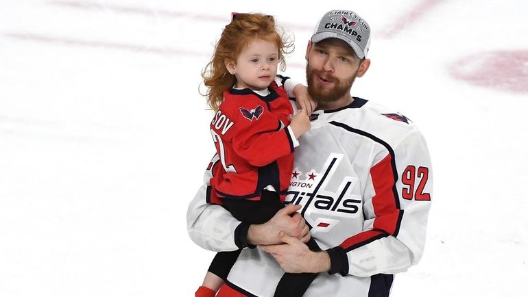 Евгений КУЗНЕЦОВ с дочерью. Фото AFP Евгений КУЗНЕЦОВ с дочерью. Фото AFP