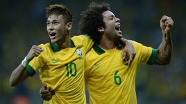 Самые шокирующие футбольные прически года