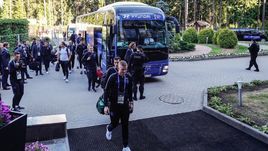 Сборная Англии заселилась в отеле в Репино.