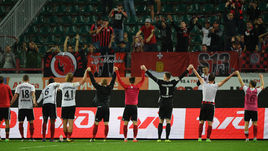 Игроки и болельщики "Амкара".