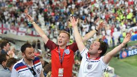 Английские фанаты.