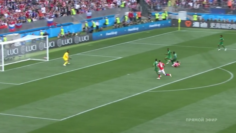 Россия – Саудовская Аравия: гол Юрия Газинского. Россия – Саудовская Аравия: гол Юрия Газинского.