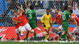 Четверг. Москва. Лужники. Россия - Саудовская Аравия - 5:0. 12-я минута. Только что Юрий ГАЗИНСКИЙ (№8) октрыл счет голам чемпионата мира-2018.