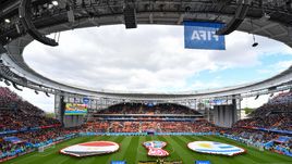 Пятница. Екатеринбург. Общий вид стадиона перед началом матча Египет - Уругвай.