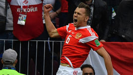 Четверг. Москва. Россия - Саудовская Аравия - 5:0. Автор дубля Денис ЧЕРЫШЕВ.