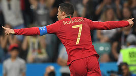 Пятница. Сочи. Португалия - Испания - 3:3. Автор хет-трика КРИШТИАНУ РОНАЛДУ.