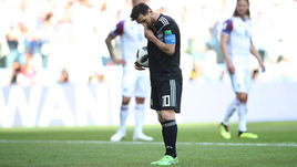 Суббота. Москва. Аргентина - Исландия - 1:1. Лионель МЕССИ перед пенальти, который он не смог реализовать.