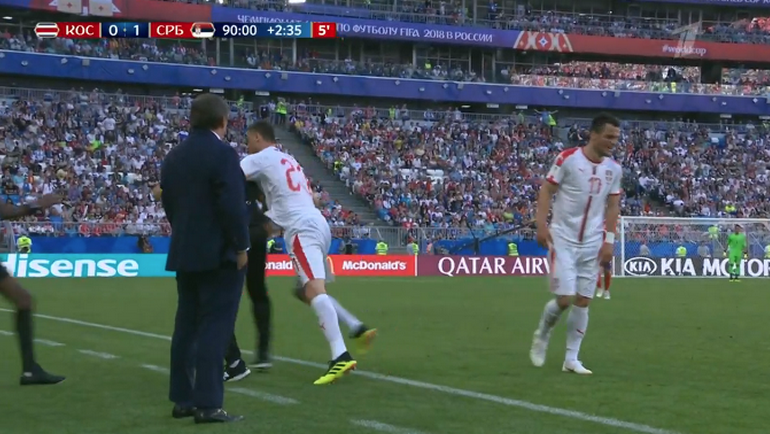 Неманья Матич vs скамейка Коста-Рики. Неманья Матич vs скамейка Коста-Рики.