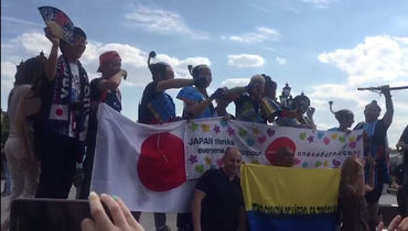 Японцы приветствуют Москву