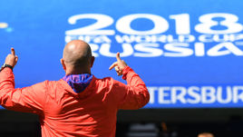 Понедельник. Санкт-Петербург. Тренировка сборной России. Станислав ЧЕРЧЕСОВ.