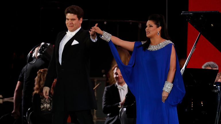 13 июня. Гала-концерт, посвященный Чемпионату мира по футболу 2018. Денис МАЦУЕВ и Анна НЕТРЕБКО.. Фото AFP 13 июня. Гала-концерт, посвященный Чемпионату мира по футболу 2018. Денис МАЦУЕВ и Анна НЕТРЕБКО.. Фото AFP