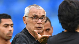 Понедельник. Санкт-Петербург. Эктор КУПЕР на тренировке сборной Египта.