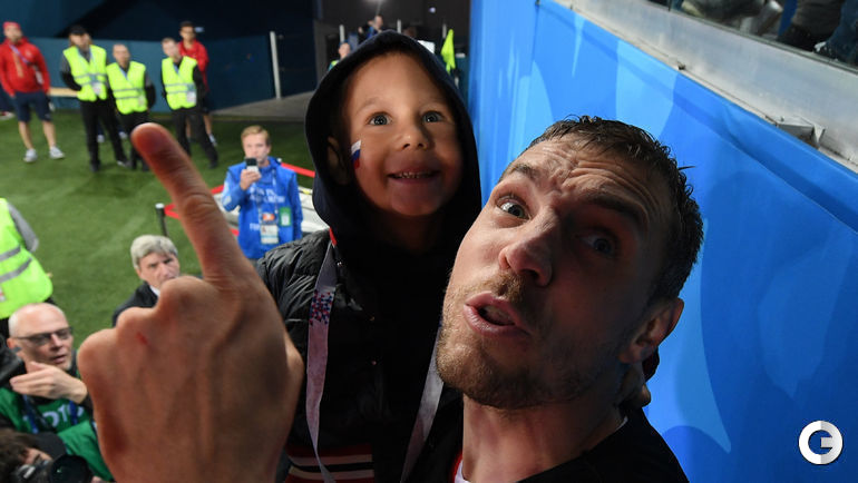 Вторник. Санкт-Петербург. Россия - Египет - 3:1. Артем ДЗЮБА.