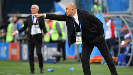 Вторник. Санкт-Петербург. Россия – Египет – 3:1. Станислав ЧЕРЧЕСОВ.