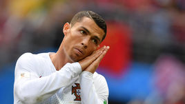 Вчера. Москва. Лужники. Португалия - Марокко - 1:0. Лидер португальцев и лучший бомбардир турнира (4 гола, по 3 - у Диегу Косты и Дениса Черышева) КРИШТИАНУ РОНАЛДУ.