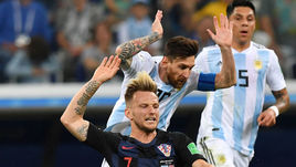 Лионель МЕССИ и Иван РАКИТИЧ.