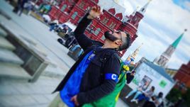 Июнь. Москва. Томер САВОЙА.