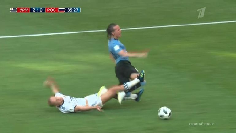 36-я минута матча Уругвай - Россия. 36-я минута матча Уругвай - Россия.