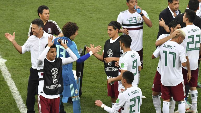 Сборная Мексики выйдет в плей-офф, если не проиграет Швеции. Фото AFP Сборная Мексики выйдет в плей-офф, если не проиграет Швеции. Фото AFP