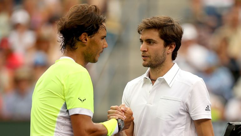 Рафаэль НАДАЛЬ и Жиль СИМОН. Фото AFP Рафаэль НАДАЛЬ и Жиль СИМОН. Фото AFP