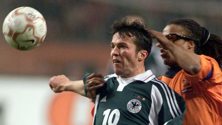 Лотар МАТТЕУС в борьбе с Эдгаром ДАВИДСОМ. Фото REUTERS Лотар МАТТЕУС в борьбе с Эдгаром ДАВИДСОМ. Фото REUTERS