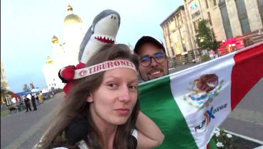 #АвтоГол. Красные акулы, песни и заснувший вратарь: жизнь в Саранске после матча